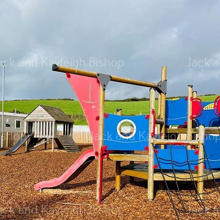 3-Bedroom Holiday Home With Valley Views Newquay  Exterior photo