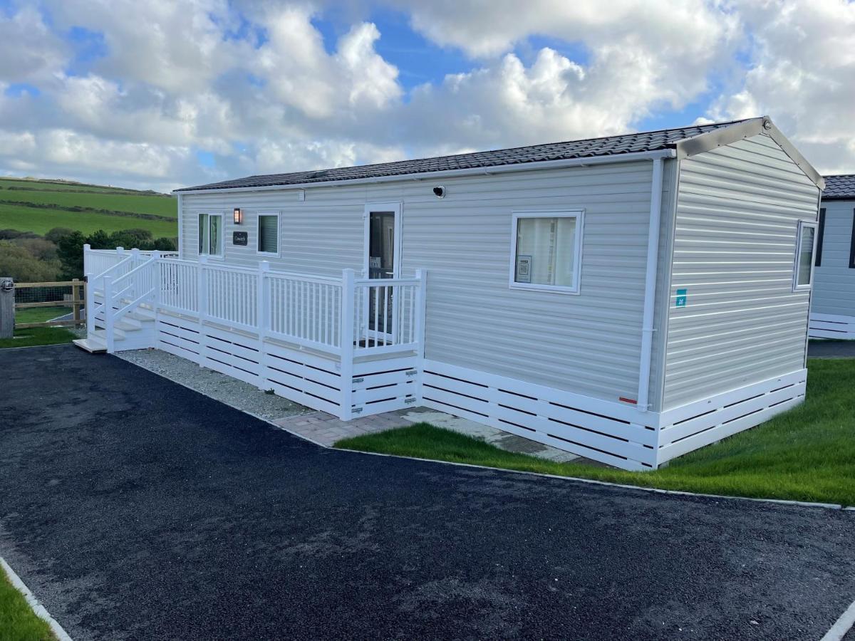 3-Bedroom Holiday Home With Valley Views Newquay  Exterior photo