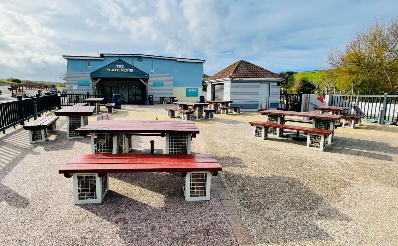 3-Bedroom Holiday Home With Valley Views Newquay  Exterior photo