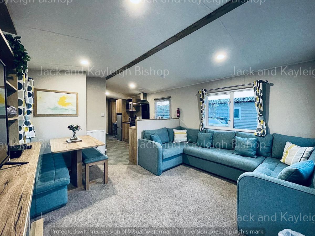 3-Bedroom Holiday Home With Valley Views Newquay  Exterior photo